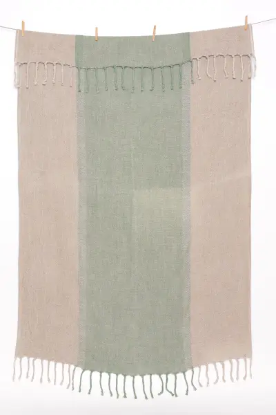 Льняной однотонный плед с плетением елочка и кисточками