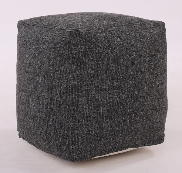 Пуф из полипропилена для помещений и улицы