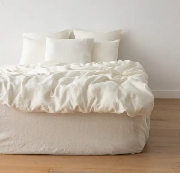 Комплект простыней с наволочками из хлопка однотонный